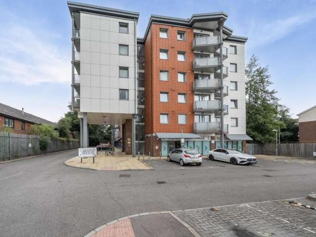 Flat for sale in Fratton, City Of Portsmouth