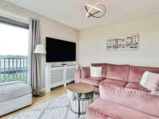 Flat for sale in Priest Down, Hampshire