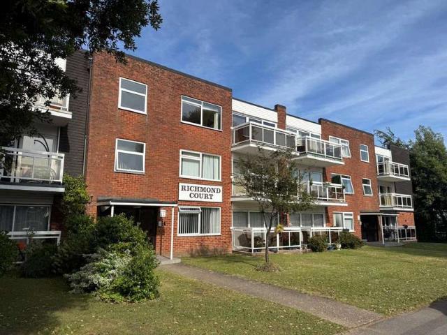 Flat for sale in Old Milton, Ashurst Bridge