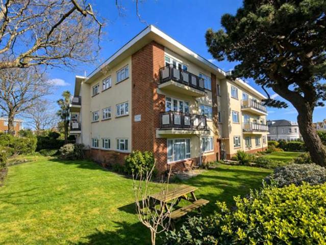 Flat for sale in Wick, Bournemouth