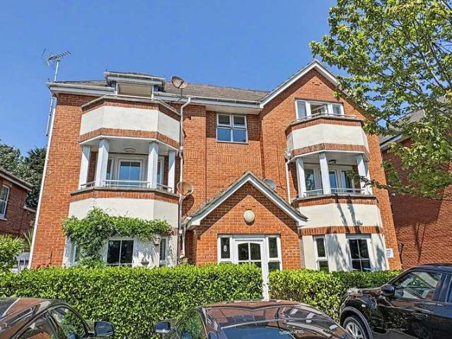Flat for sale in Boscombe, Bournemouth
