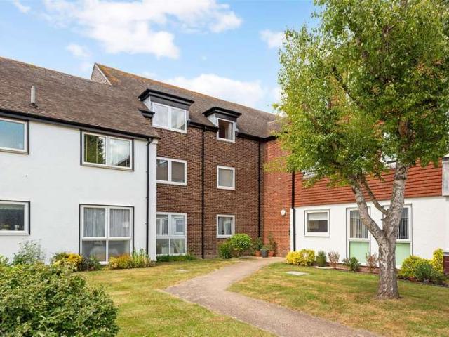 Flat for sale in Barnham and Eastergate, Clapham