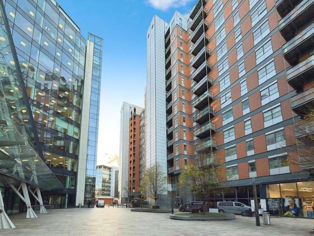 Flat for sale in Holbeck, West Yorkshire