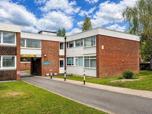 Flat for sale in Coopersale Street, Epping