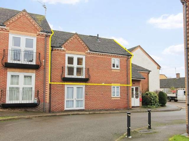 Flat for sale in South Wigston, Wigston Magna