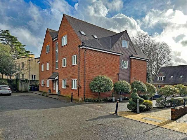Flat for sale in South Park, Red Hill