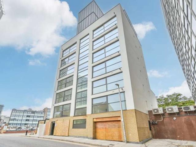 Flat for rent in Ilford, London Borough of Redbridge