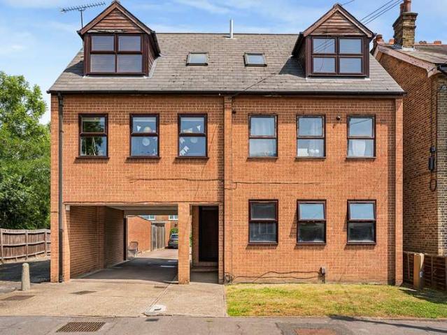 Flat for sale in South Woodford, South Woodford