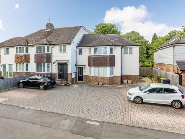 Flat for sale in Dromore, Oxfordshire