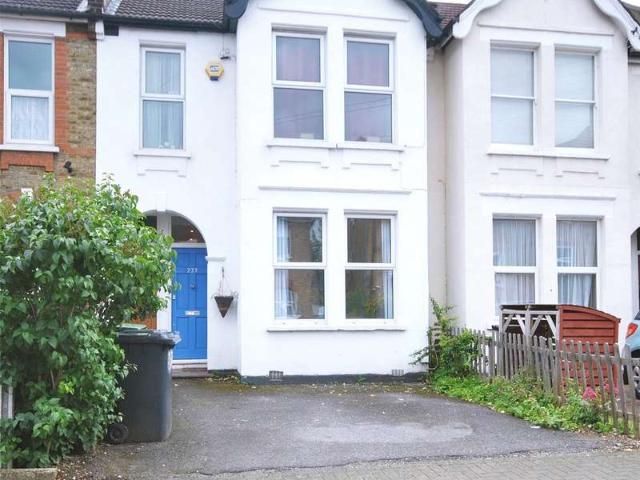 Flat for sale in Anerley, Greater London