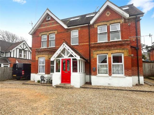 Flat for sale in Totland, Isle Of Wight