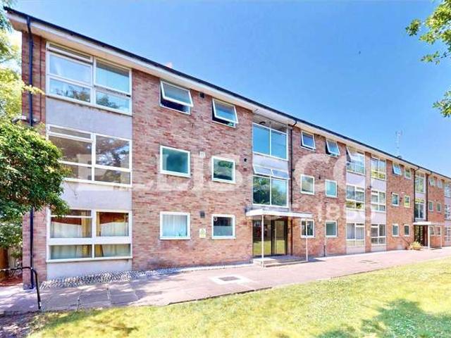 Flat for sale in Greater London