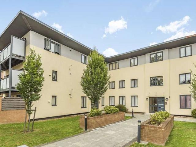 Flat for rent in Royal Borough of Greenwich, Greater London