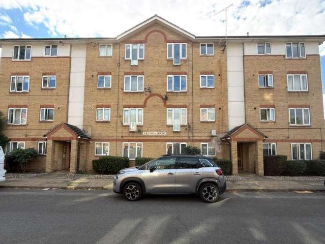 Flat for sale in Pepys Estate, Greater London