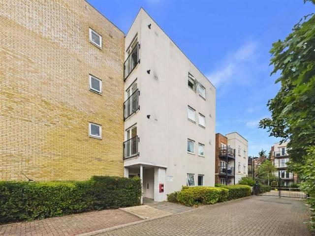 Flat for sale in London Borough of Hillingdon, Greater London