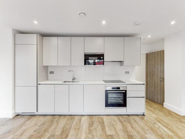 Apartment for rent in Dollis Hill, Greater London