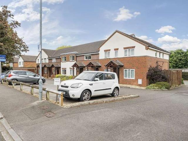 Flat for sale in Windsor, Clewer New Town