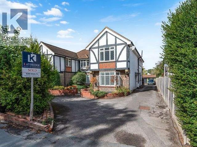 Flat for sale in Ewell, Epsom and Ewell