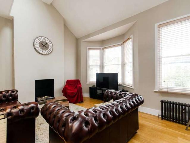 Flat for rent in Sands End, Fulham