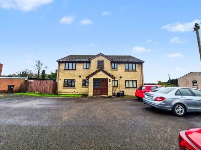 Flat for sale in Wigan, Greater Manchester