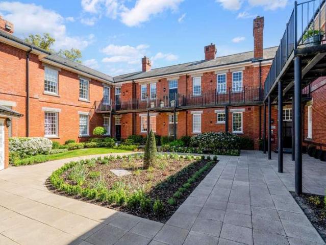 Flat for sale in The Wells, Surrey