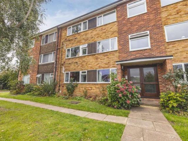 Flat for sale in Clewer Village, Windsor