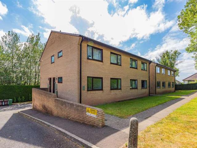 Flat for sale in The Hawthorns, Falcon Lodge