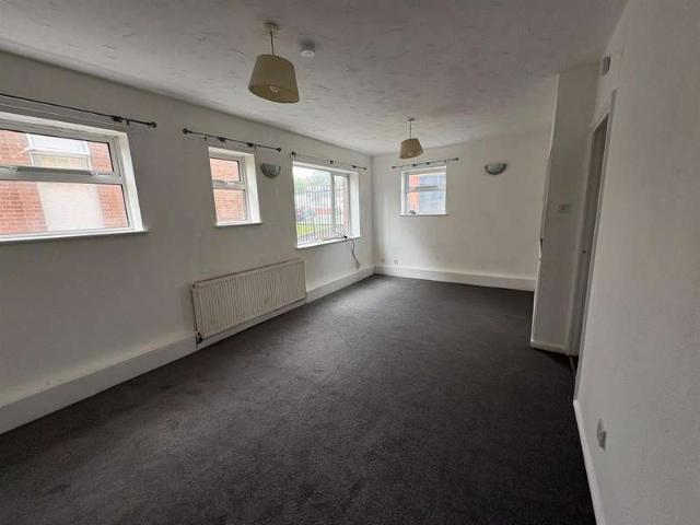 Flat for rent in Northampton, Northamptonshire