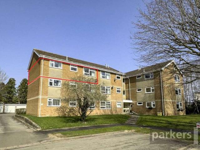 Flat for sale in Madley Park, Black Bourton