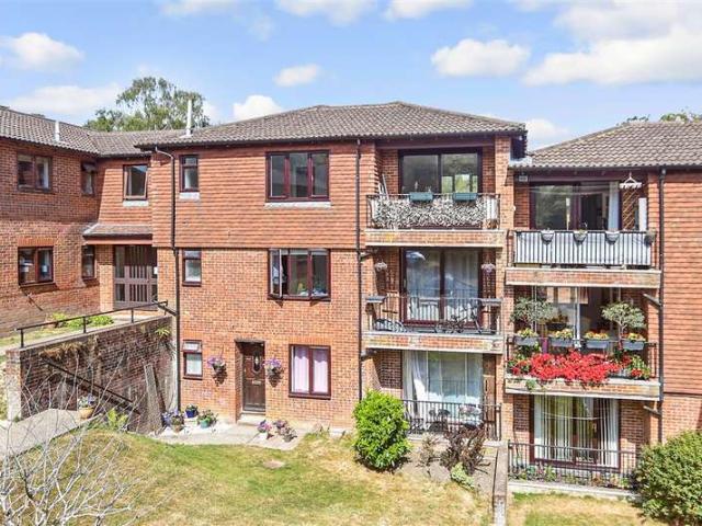 Flat for sale in Cross In Hand, East Sussex
