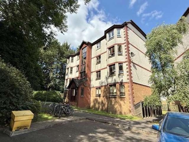 Flat for sale in Eliburn, Dedridge