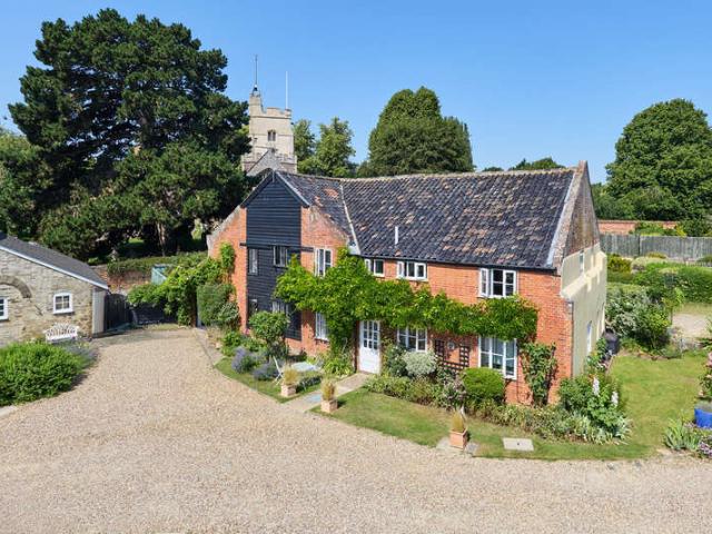 Flat for sale in Chedburgh, Suffolk