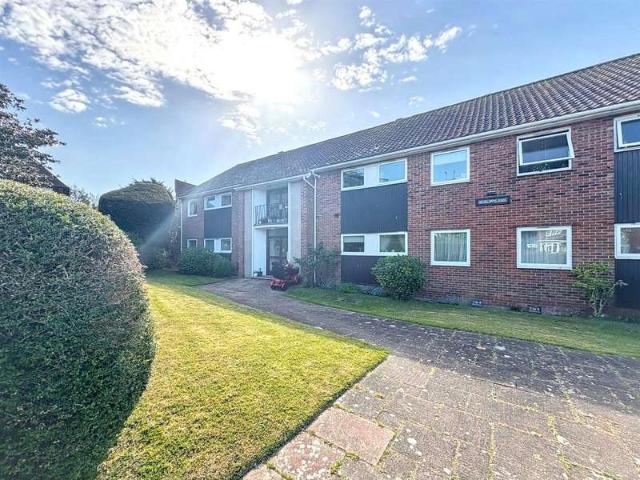 Flat for sale in Upperton, Eastbourne