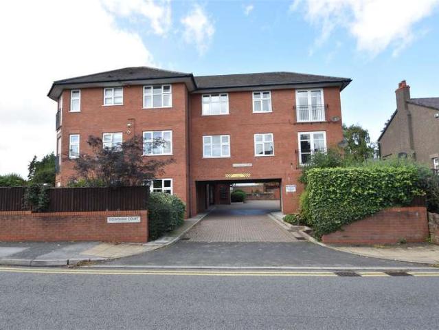Flat for sale in Heswall, Wirral