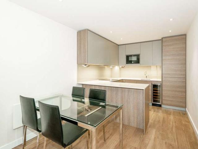 Flat for sale in Colindale, Greater London