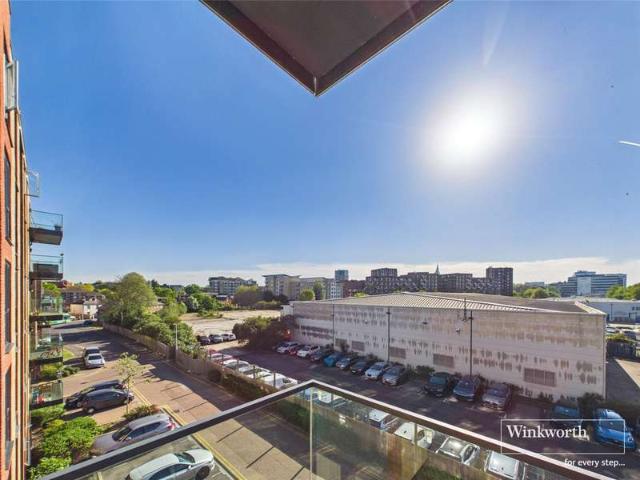Flat for sale in Newtown, Reading