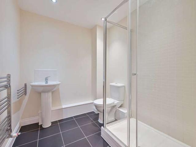 Flat for rent in Colindale, Colindale
