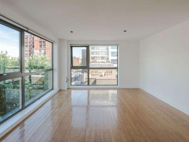 Flat for sale in Haggerston, De Beauvoir Town