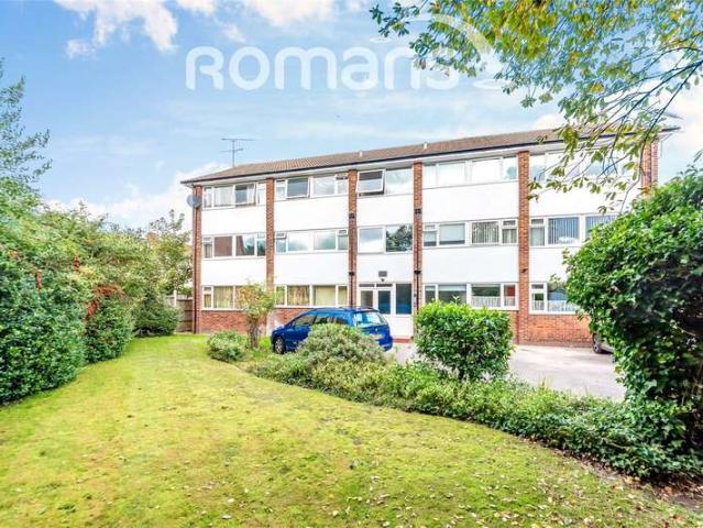 Flat for sale in Farnborough, Hampshire