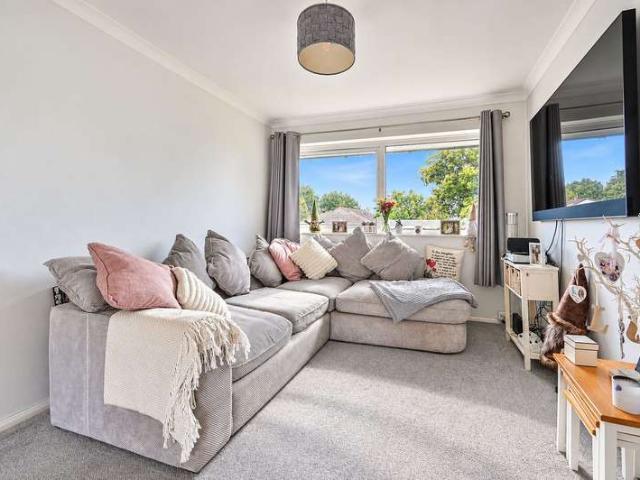 Flat for sale in Great Bookham, Mole Valley