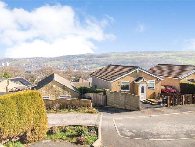 Flat for sale in Exley Head, Keighley
