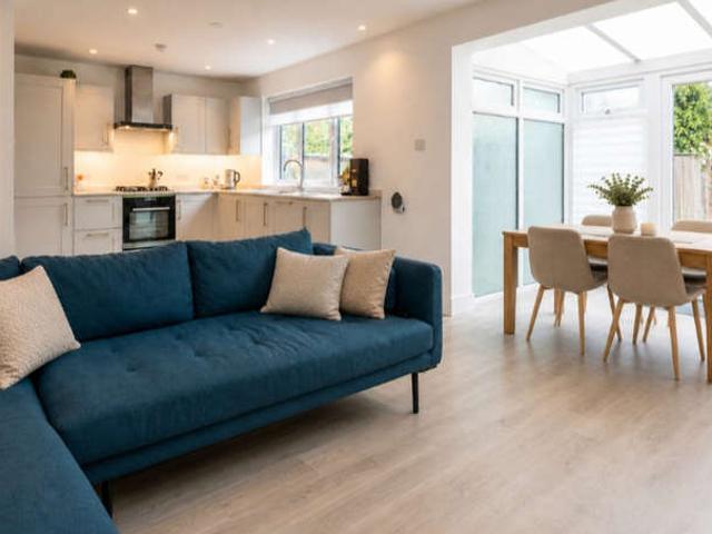 Flat for sale in London Borough of Barnet, Greater London