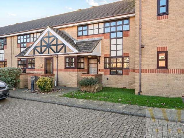 Flat for sale in Fishersgate, West Sussex