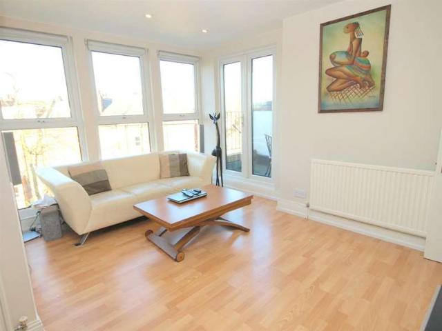 Flat for sale in South Hampstead, Greater London