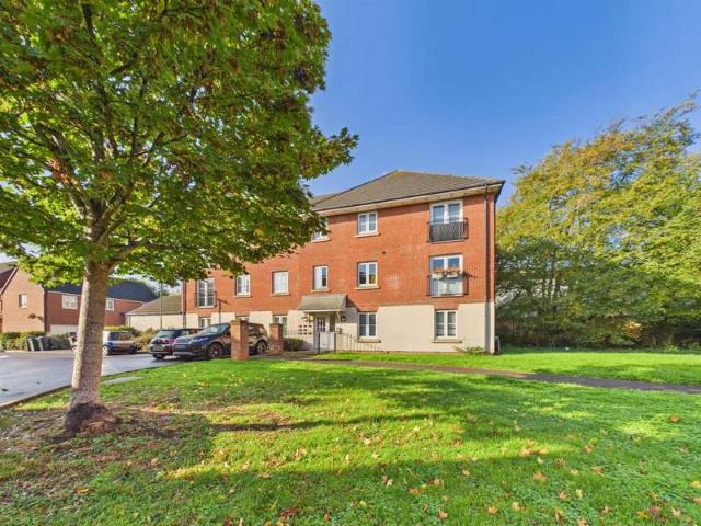 Flat for sale in Chippenham, Wiltshire