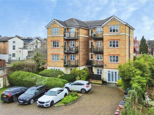 Flat for sale in Reading West, Reading