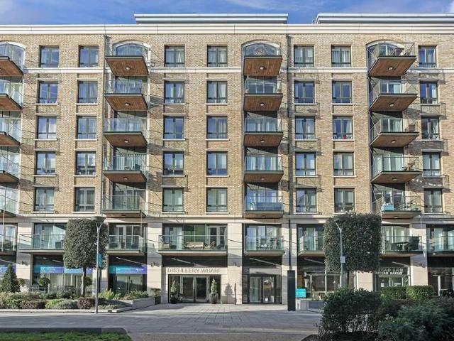 Flat for sale in Hammersmith, Greater London