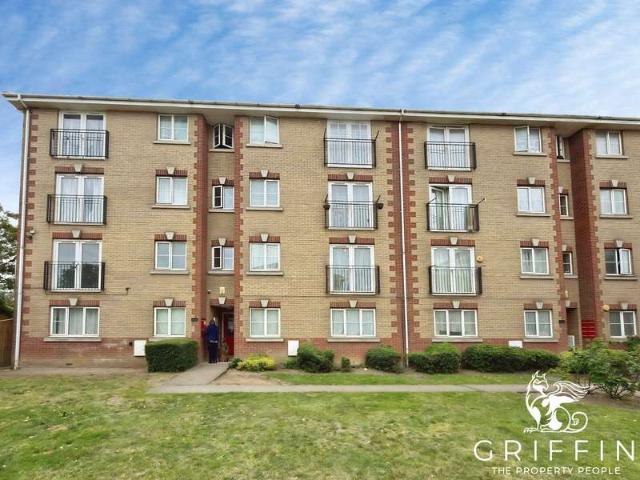 Flat for rent in Tilbury, Essex