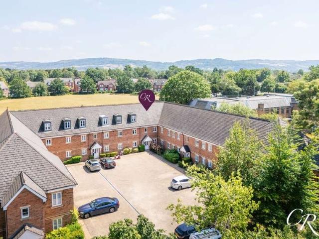 Flat for sale in Benhall, Golden Valley