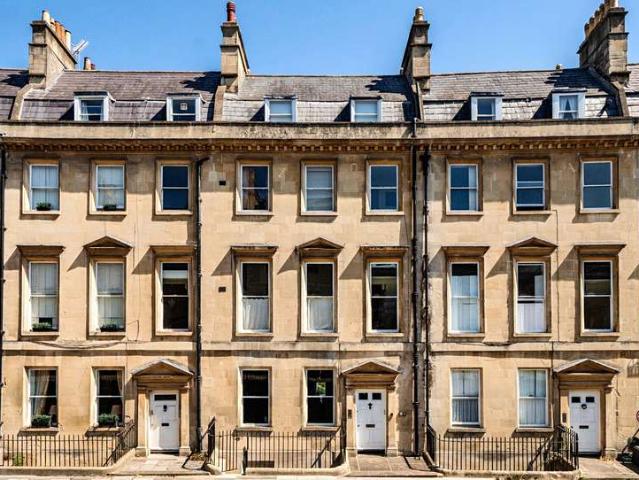 Flat for sale in Walcot, Bath